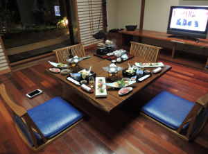 This is really cultural styled dinner. Photo by: Mai Takeuchi 